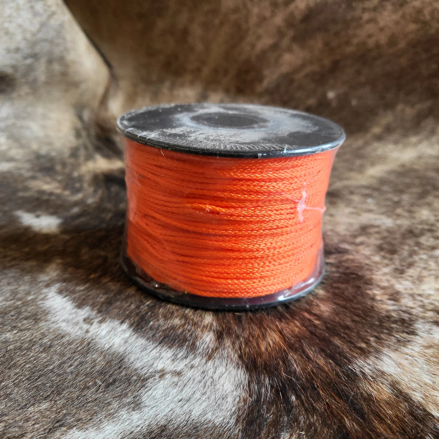 Fluorescent Breakaway String