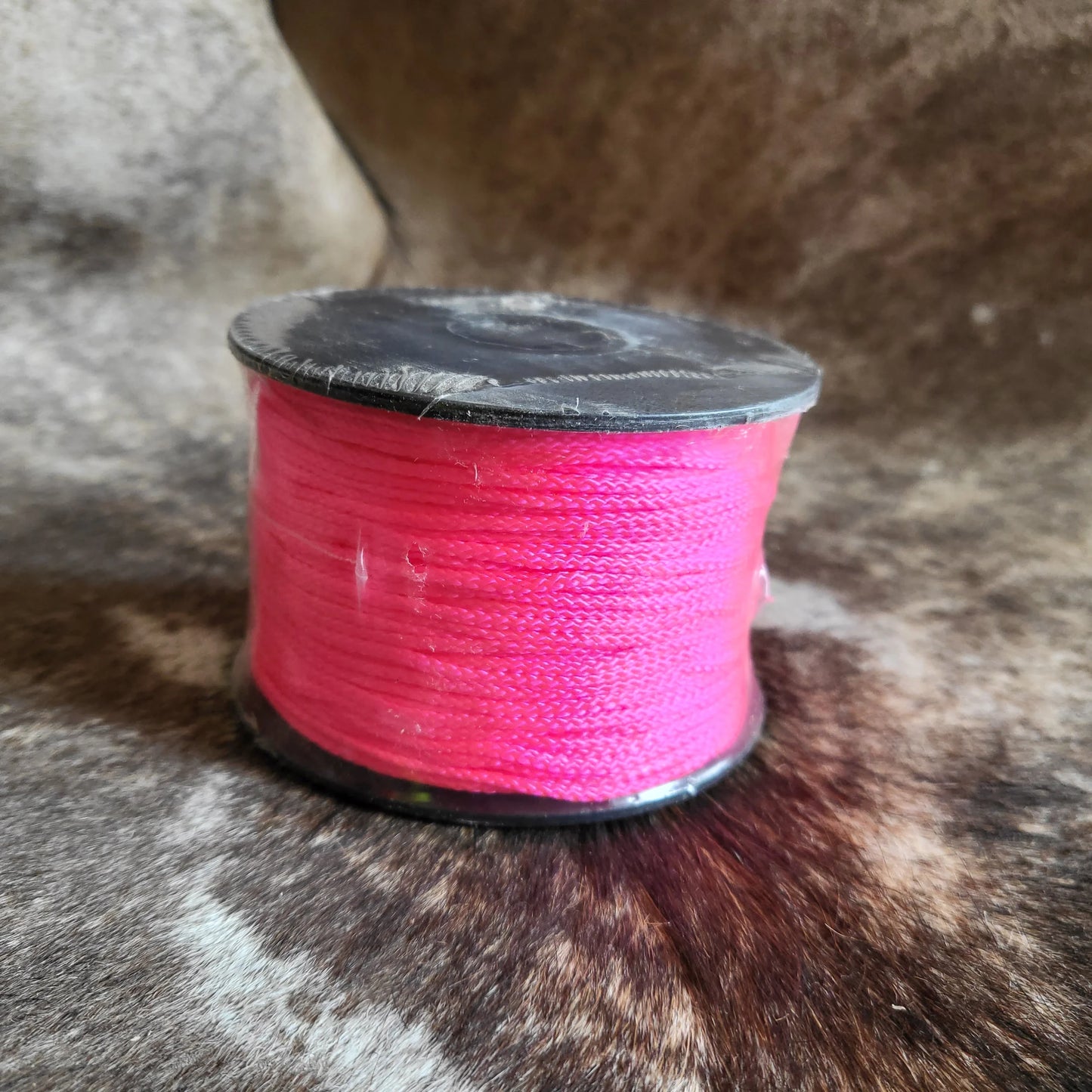 Fluorescent Breakaway String