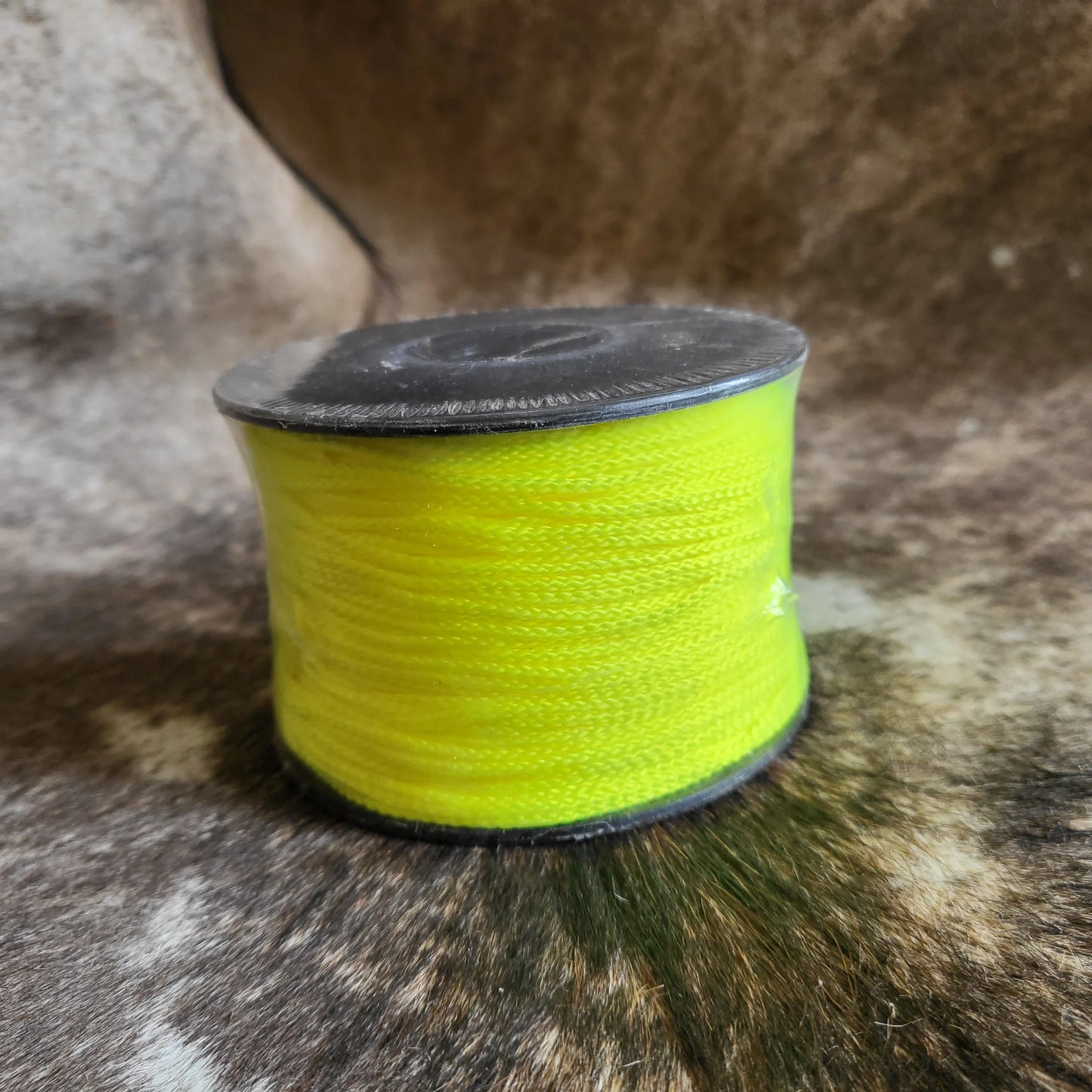 Fluorescent Breakaway String